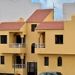 Appartement Modern With Sea Views In *