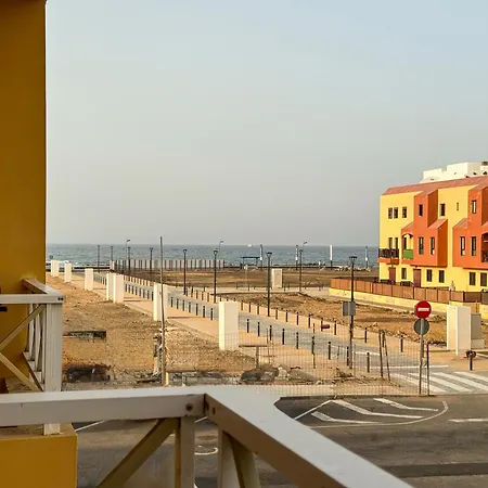 Apartmán Modern With Sea Views In