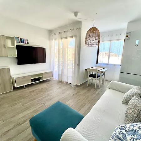 Modern With Sea Views In Apartmán